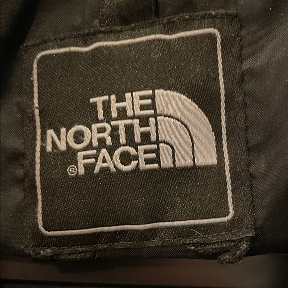 The North Face Quilted Black Vest - Picture 2 of 4